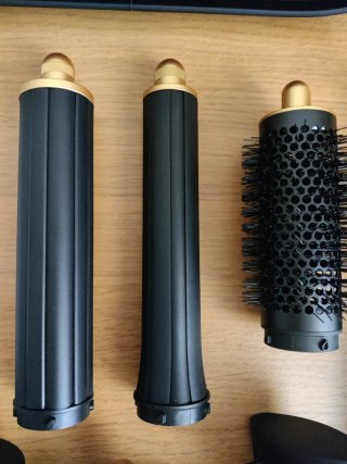 Dyson Airwrap Negro y Dorado