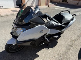 Maxi Scooter BMW Negra y Blanca