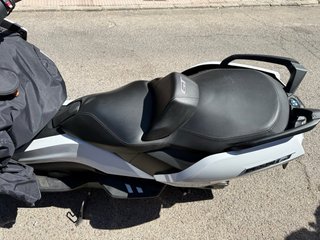 Maxi Scooter BMW Negra y Blanca