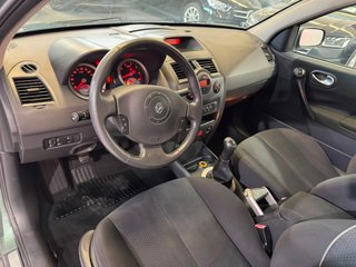 RENAULT Megane SEDAN LUXE DYNAMIQUE 1.6 16V