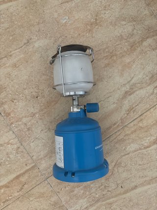 Lámpara Campingaz azul y blanca