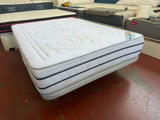 Base tapizada + Colchón Visco 135x180