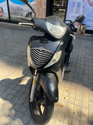 Honda SH 125i Negra