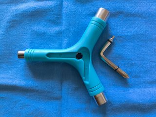 Herramienta Y-Tool Skate Multifunción y Troquel