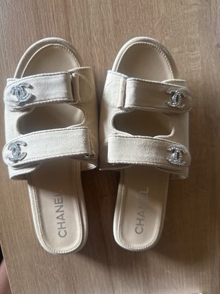 Sandalias Chanel Beige talla 37 (23 cm)