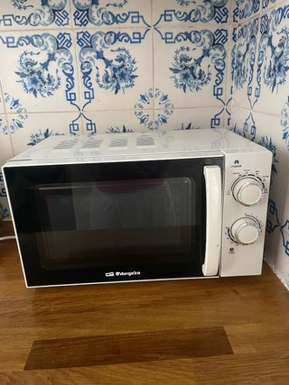 Microondas Orbegozo Blanco