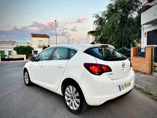 Opel Astra 2010
