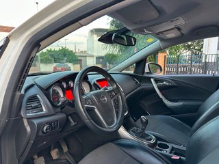 Opel Astra 2010