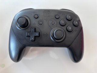 Nintendo Switch OLED Blanca + Accesorios y Juegos