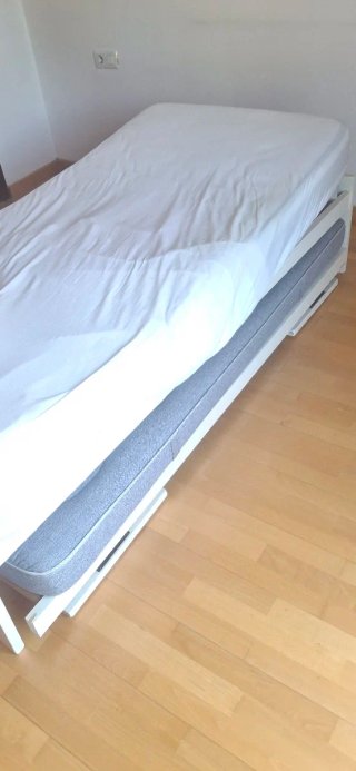 Cama nido con colchón gris