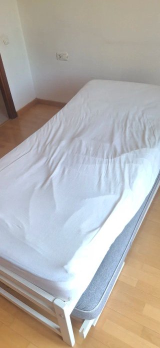 Cama nido con colchón gris