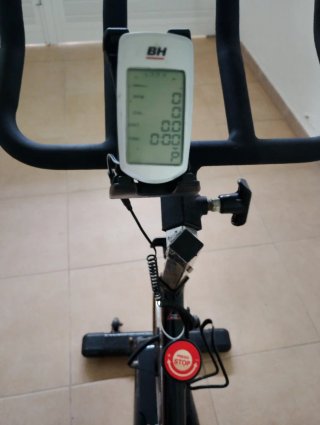Bicicleta Spinning BH SB 2.6