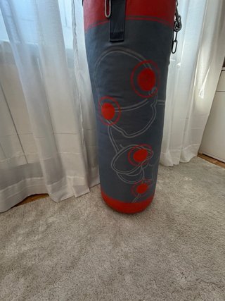 Saco de Boxeo + Guantes de Regalo.