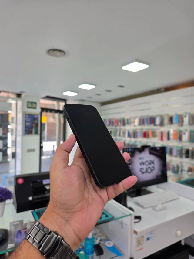 iPhone 14 Plus 128GB Negro semi Nuevo