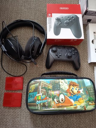 Nintendo Switch Smash Bros + Accesorios