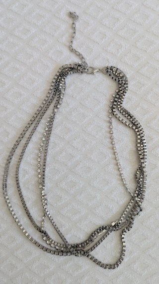 Collana metallica con Swarovski