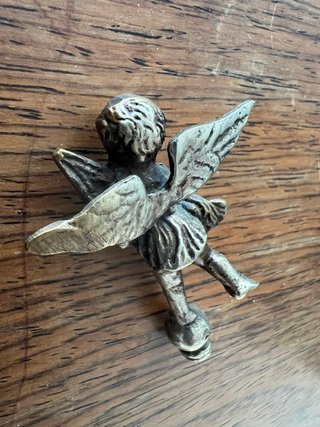 Querubín-Putto de Bronce con Delfín Antiguo