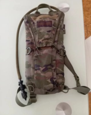 Mochila de hidratación militar
