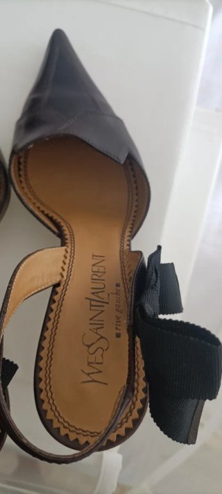 Yves Saint Laurent Slingbacks Negro/Marrón