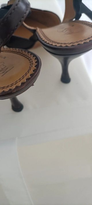 Yves Saint Laurent Slingbacks Negro/Marrón