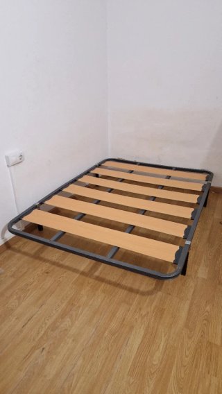 Somier 190x135cm Metal y Madera