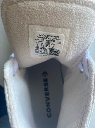 Deportivas Converse Beige y Blancas