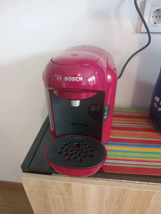 Cafetera Bosch Tassimo Roja