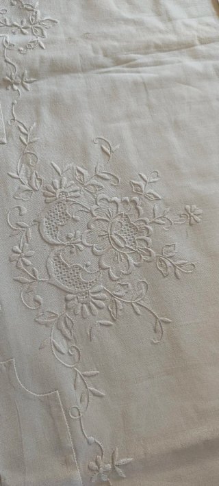 Lenzuolo matrimoniale ricamato cotone