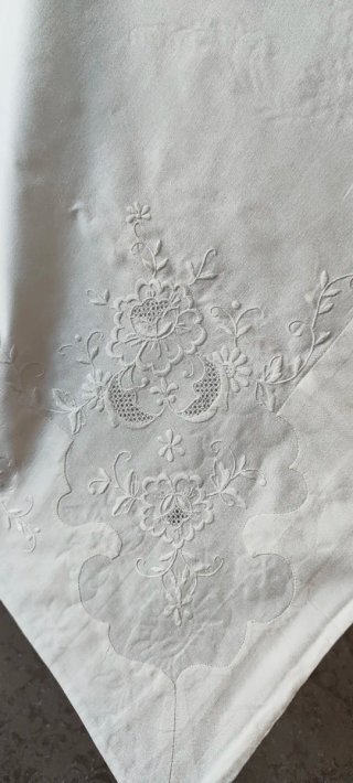 Lenzuolo matrimoniale ricamato cotone