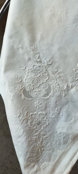 Lenzuolo matrimoniale ricamato cotone