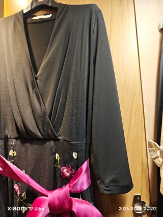 Vestido fiesta El Corte Inglés negro y rosa