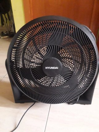 Ventilador Hyundai Negro