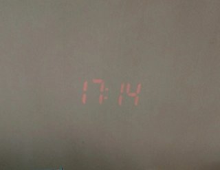 Radio Despertador Proyector Hora
