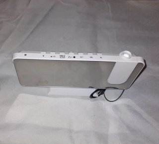 Radio Despertador Proyector Hora