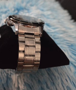 Reloj nuevo en Caja