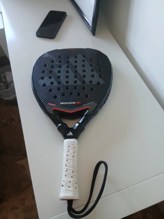 Pala Padel Adidas Metalbone HRD 2025
