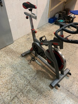 Bicicleta de Spinning Gris y Roja