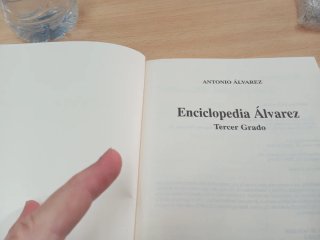 La enciclopedia de alvarez en perfecto estado