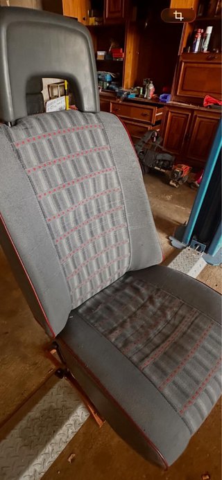 Asiento de coche c15 con diseño a cuadros
