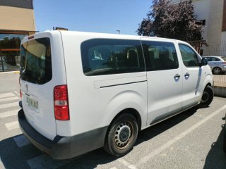 Peugeot Traveller 2021