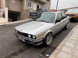 BMW E30 1986