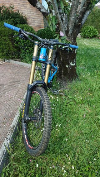 Commencal Supreme V3 Bicicleta de Montaña