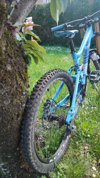 Commencal Supreme V3 Bicicleta de Montaña