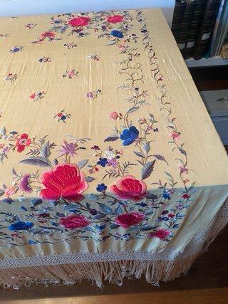 Mantón de Manila Antiguo Bordado Flores