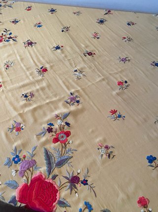 Mantón de Manila Antiguo Bordado Flores
