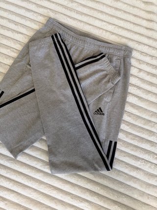 Pantalón chándal Adidas gris y negro Talla XS