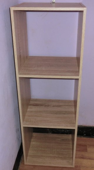 Estantería madera 3 baldas. Como Nueva