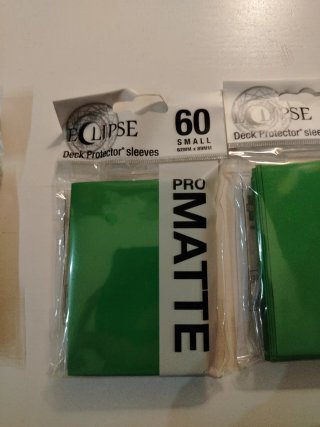 Ultra Pro Bustine Protettive Matte 60pz Giallo/Ver
