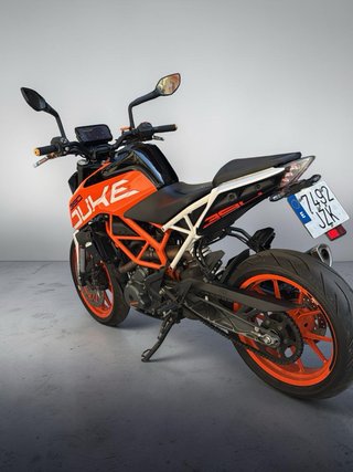 KTM Duke 390 2017 Naranja/Blanca