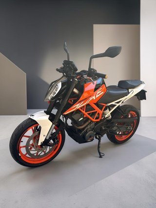KTM Duke 390 2017 Naranja/Blanca